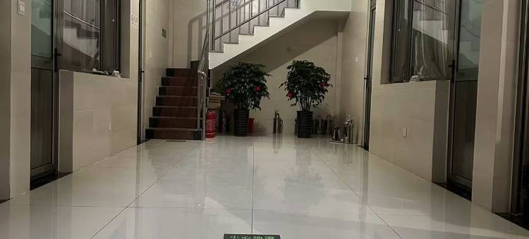 日月成旅店图片