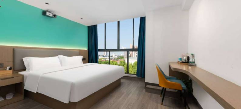 寒暄智能民宿(江汉路步行街店)图片