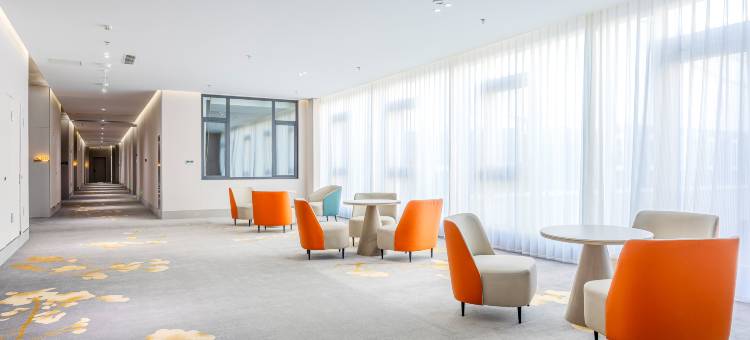 威海丽呈睿轩酒店(威海站韩乐坊店)图片