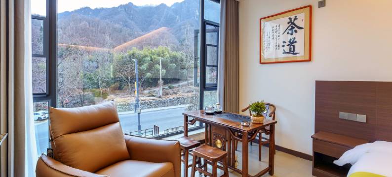 老君山豫君寨汇休闲民宿(中灵索道店)图片