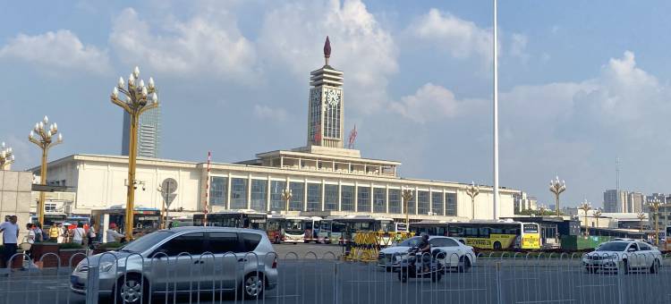 遇见你青年旅舍(长沙火车站店)图片