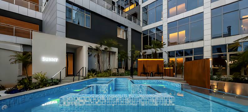 1123.SUNNY山烨泳池庭院酒店图片