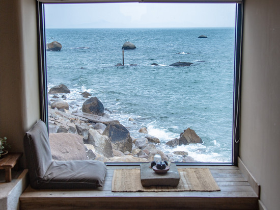 初悦 coastline 复古轻奢空间一线海景度假艺宿(崂山风景区店)