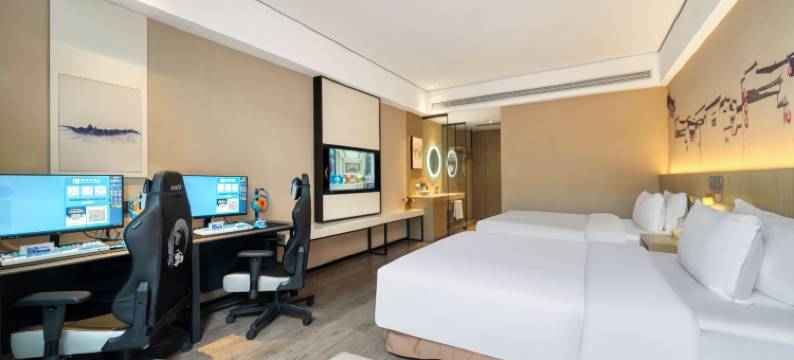 爱电竞酒店(武汉白沙洲杨泗港长江大桥店)图片