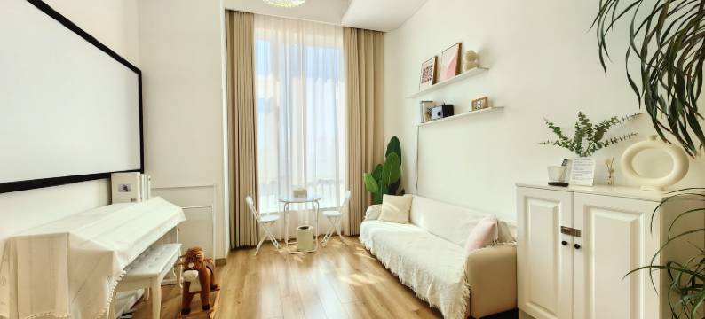 初见余生主题民宿(大连北站体育中心店)图片