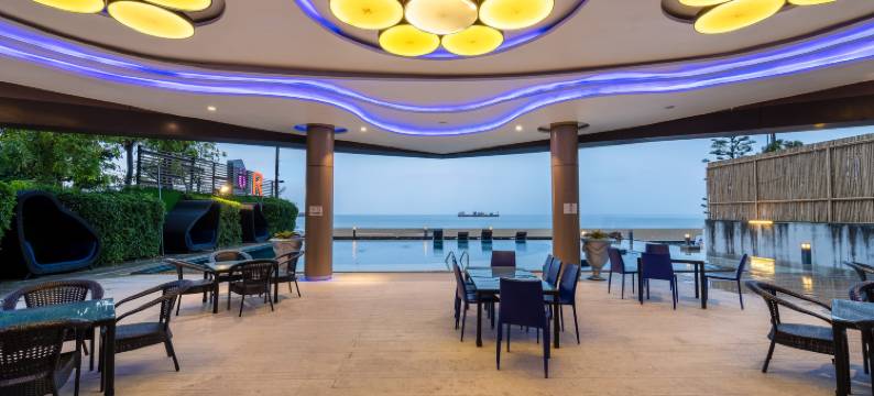 罗迪纳海滩酒店(Rodina Beach Hotel)图片