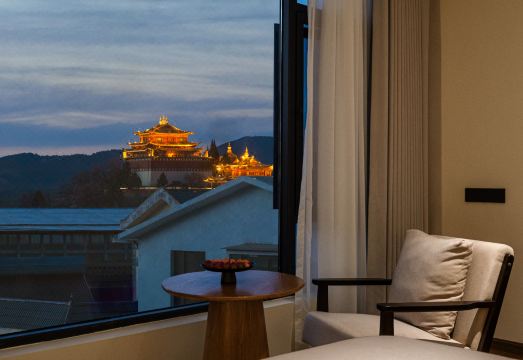 梵璞山居·供氧观景巨幕投影私藏酒店（香格里拉独克宗古城店）外景图