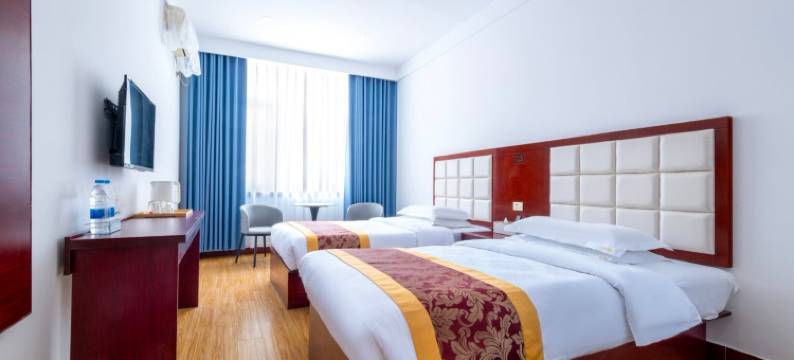 问顶·览岳民宿(华阴华山店)图片