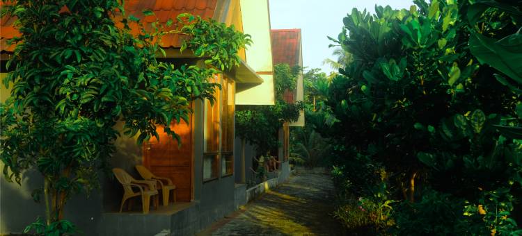 Sinergi的海边沙央赫乌朗(Seaside Sayang Heulang by Sinergi)图片