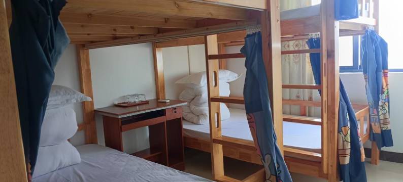 荷浅青年旅社(贵港国际生活港店)图片