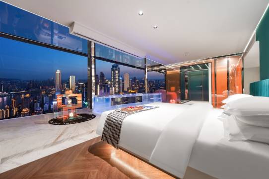 重庆解放碑洪崖洞BERKIN佰利金高空江景酒店图片