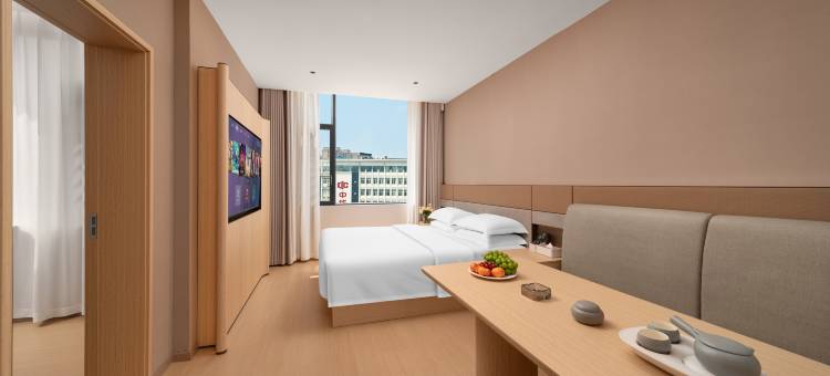 智享轻居酒店(荆州公安通运汽车站店)图片