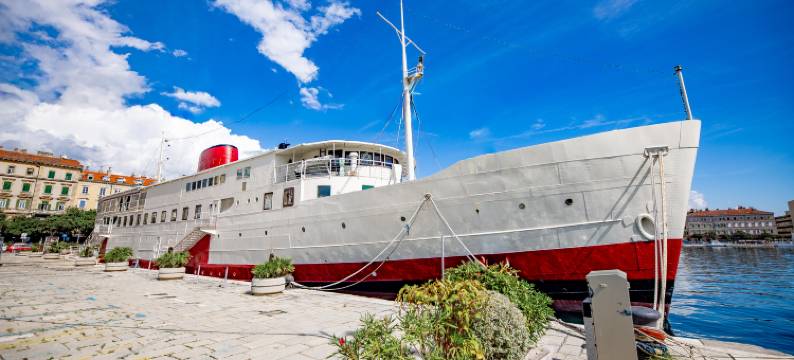 码头水上旅馆(Botel Marina)图片