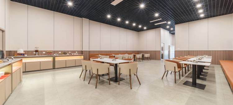 亚悦酒店(清远银盏站店)图片