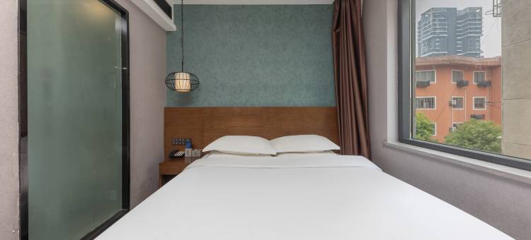 美娱·星峰电竞酒店(岳阳火车站步行街店)图片