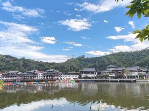 兴宁熙和湾福来登酒店图片