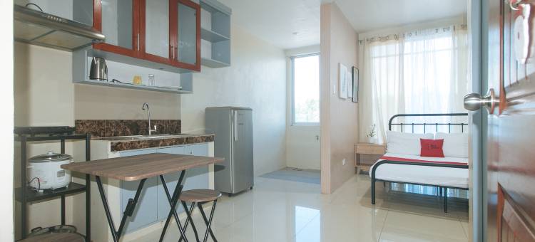 RedDoorz @ Yssa Ademar near Robinsons Jaro图片