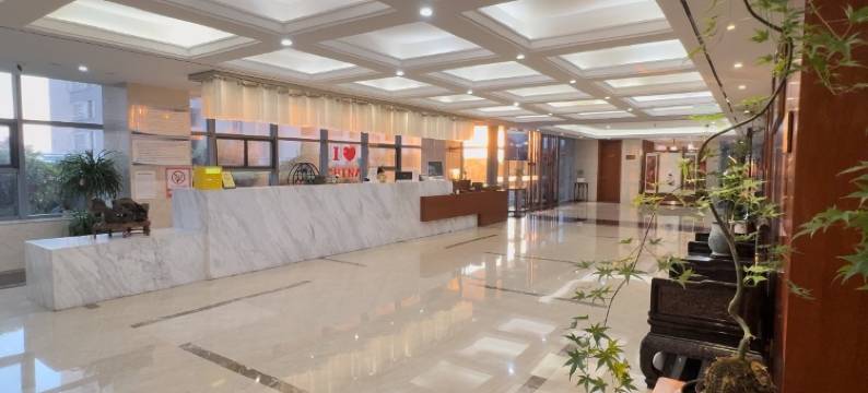 银泓商务精品酒店(常州大学城武进高铁站店)图片