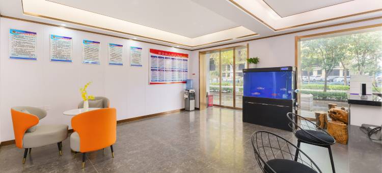 昂拓电竞民宿(邯郸火车站店)图片