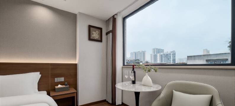 洲月美濠酒店(宁波路国贸购物中心店)图片