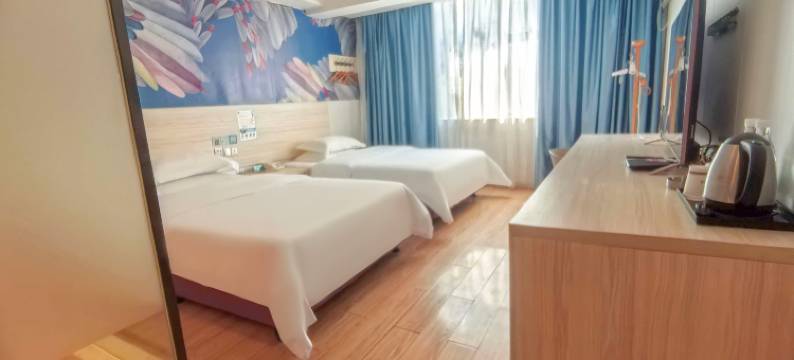 派酒店(贺州远东商城缤纷环球城店)图片