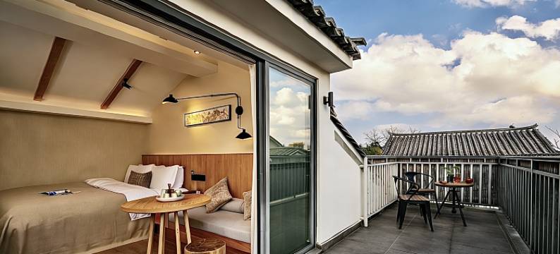 大理回隐设计师轻奢民宿(古城南门店)图片