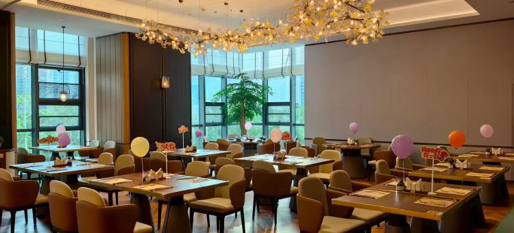武汉国博华美达广场酒店(四新大道店)图片