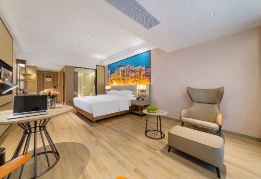 Vienna International Hotel (Yucheng Ailian Plaza) Hotel Overview