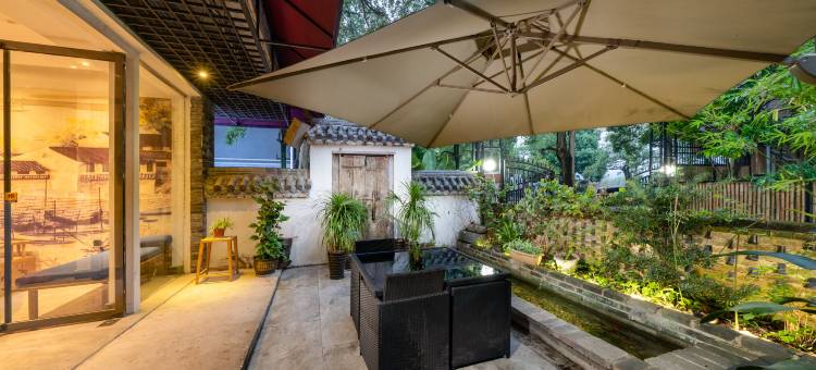 荷塘月色·江滨宿(南宁市隆安县江滨公园店)图片