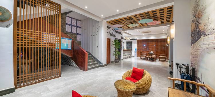 荷塘月色·江滨宿(南宁市隆安县江滨公园店)图片