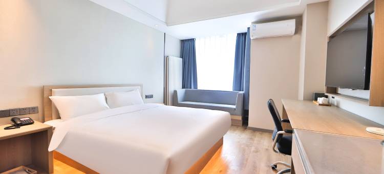 长春南湖假日酒店(南湖公园工农广场地铁站店)图片