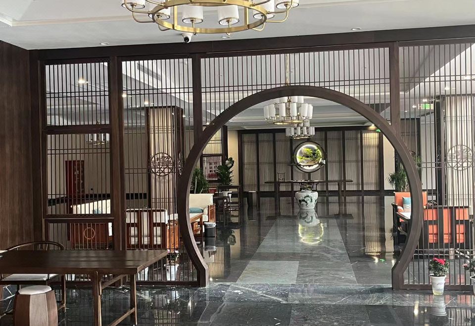 Qian Stream Grand HotelHotel Overview