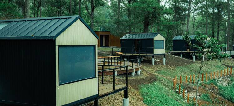 波波卡宾科班隆多玛琅酒店(Bobocabin Coban Rondo Malang)图片