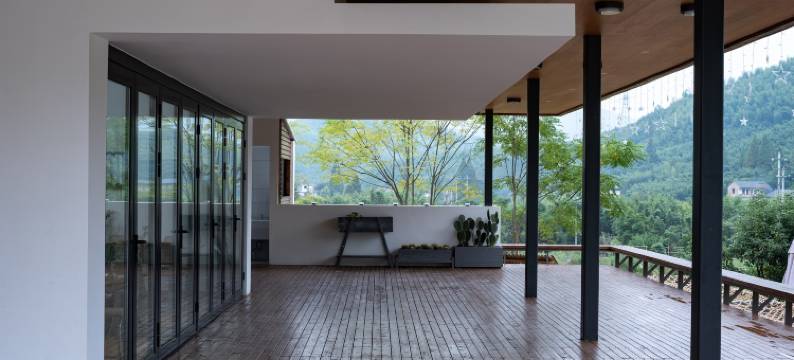 莫干山原舍·怀谷私汤溯溪民宿(野邻花园营地店)图片