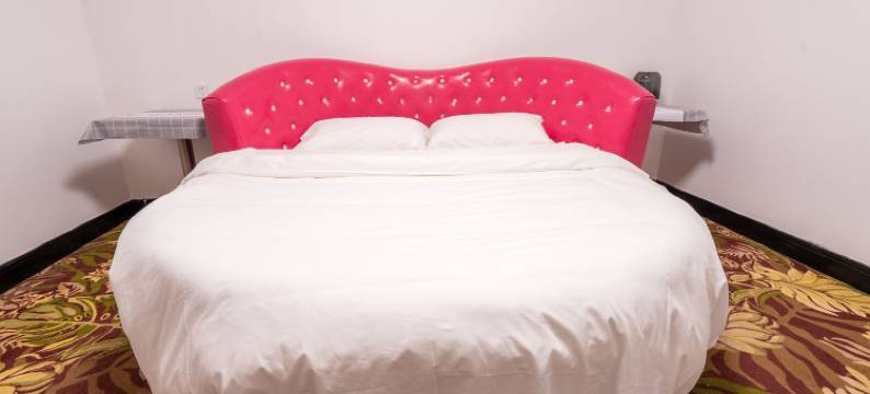 前程宾馆(青岛台东步行街店)图片