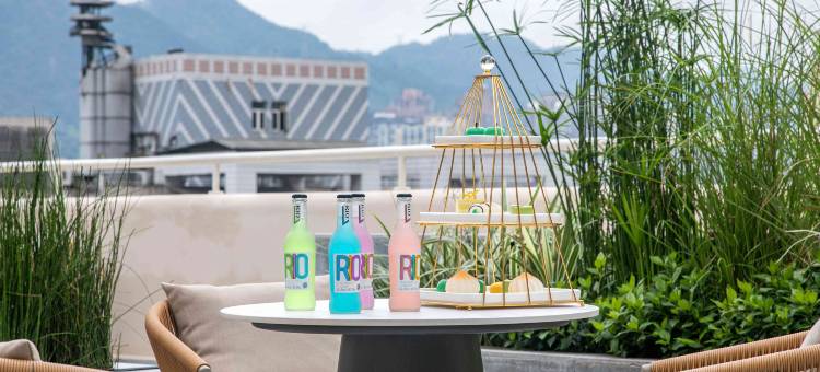 重庆解放碑洪崖洞长航美仑酒店图片