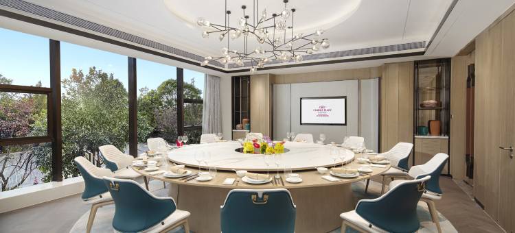 上海大华锦绣皇冠假日酒店图片