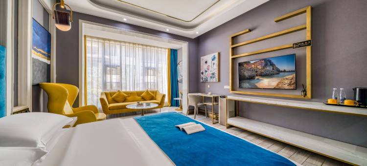 怒江泸水四月天江景酒店(怒江西岸店)图片