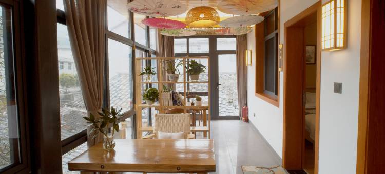 周洛飞瀑漂流柱峰阁大酒店图片