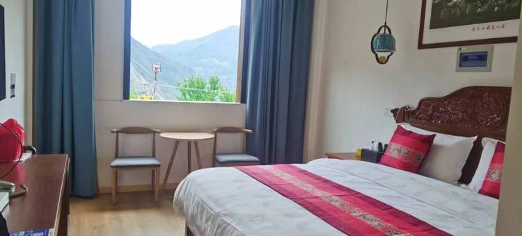 丹巴戈卡鼎泰民宿客栈图片