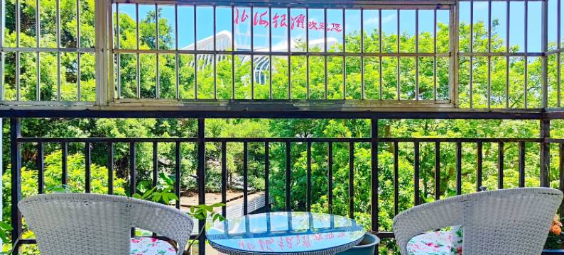 遇见四月青年旅舍(国际客运港侨港银滩店)图片