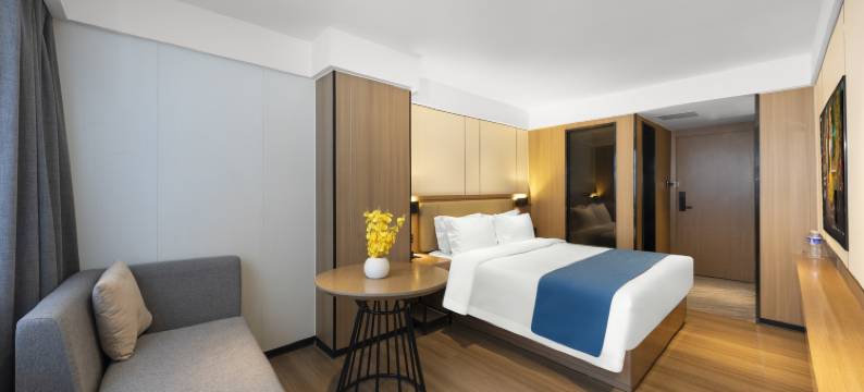 新纪元酒店(广州白云火车站聚龙地铁站店)图片