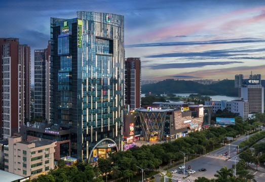 阳江中心智选假日酒店外景图