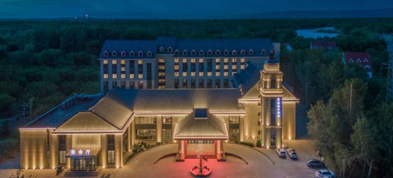 布尔津苏通假日酒店图片