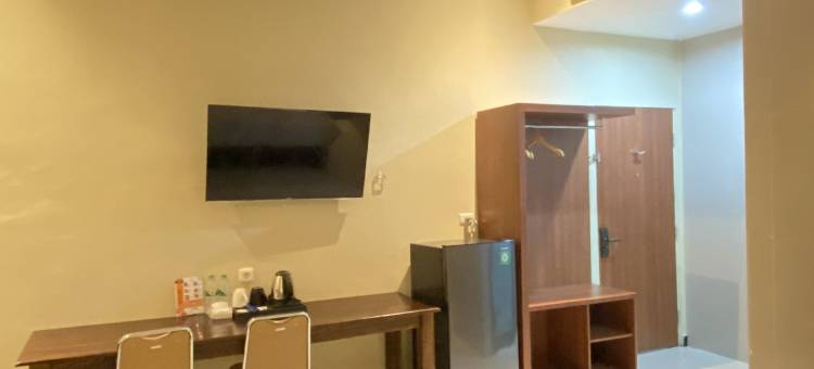 NITE & DAY 美拉威南加皮诺(Nite & Day Melawi Nangapinoh)图片