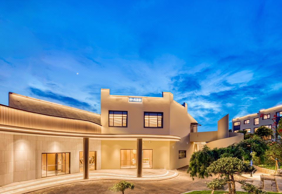 JI Hotel (Zhoushan Putuo Zhujiajian Nansha Scenic Area) Hotel Overview