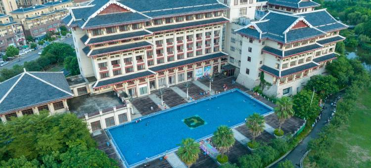 天成国际大酒店(百色田东湿地公园店)图片