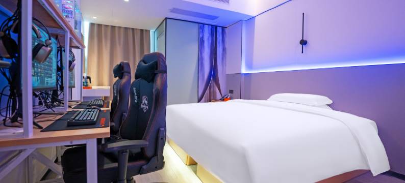 飞游电竞酒店(深圳宝安机场T3航站楼固戍地铁站店)图片