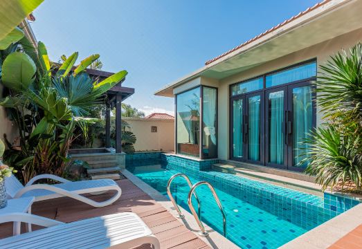 Fuxian Lake Yuehuwan Pool Villa Hotel Overview