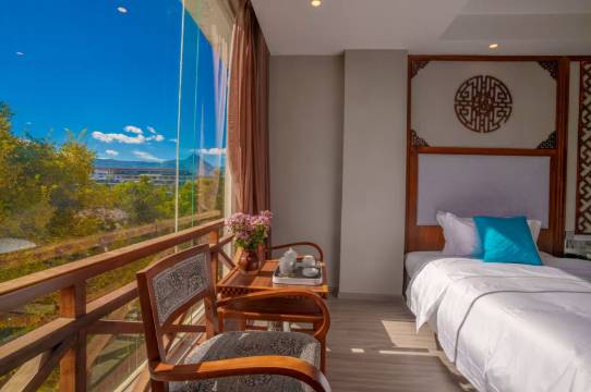 丽江鸿一笔酒店